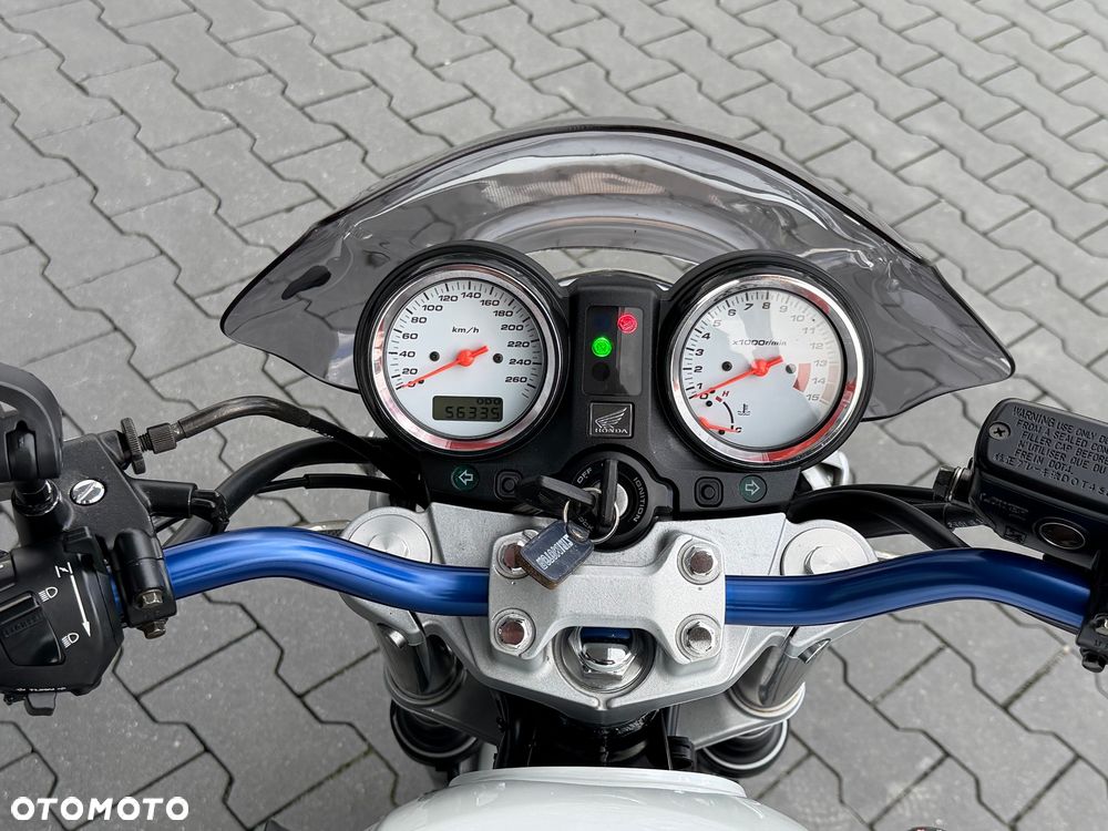 Honda Hornet - 23