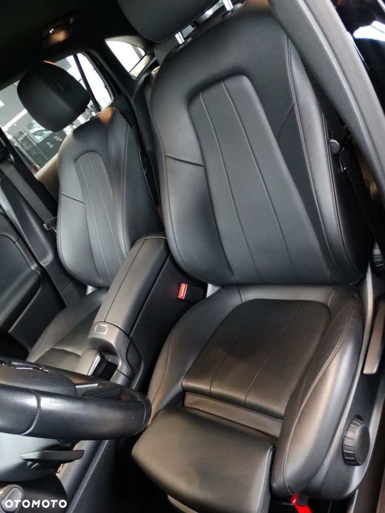 Mercedes-Benz GLA - 10