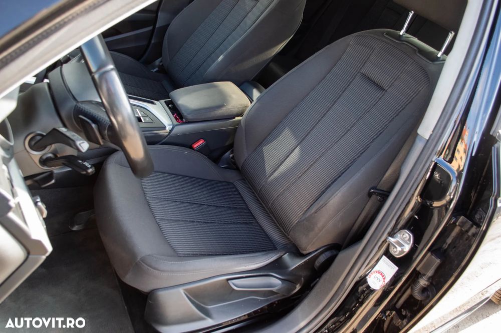 Audi A4 2.0 TDI S tronic Design - 26