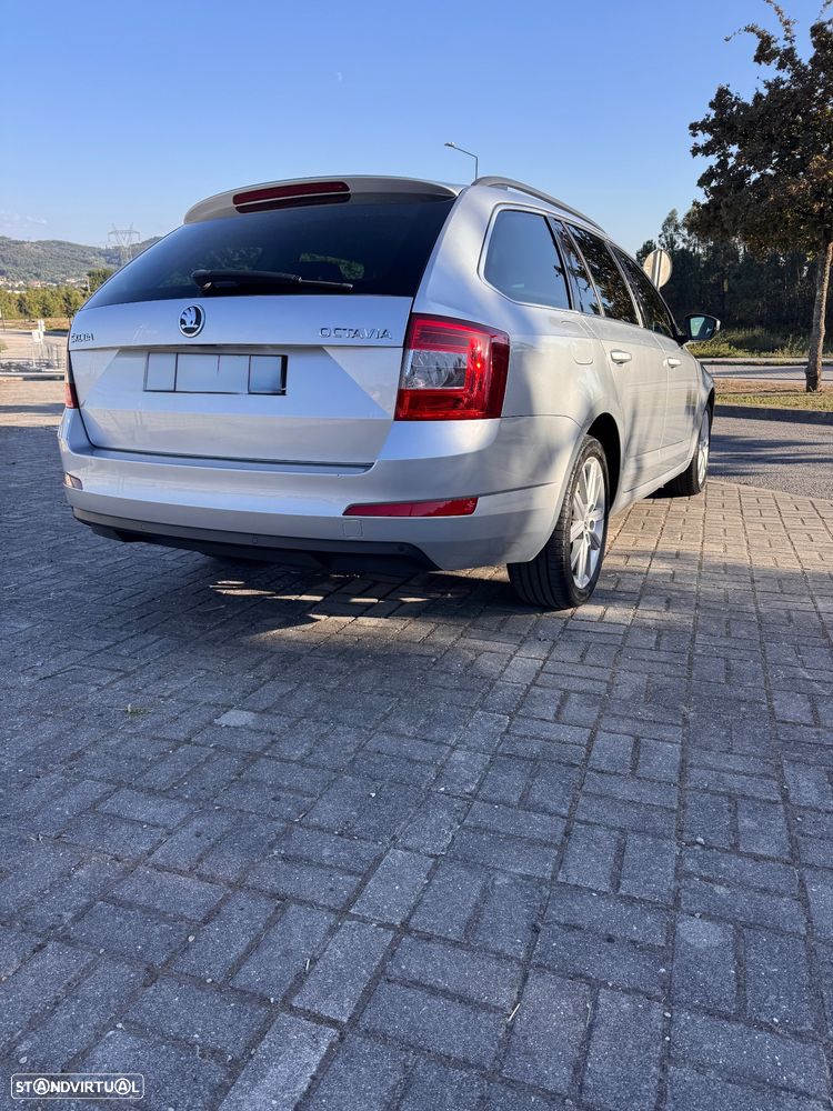 Skoda Octavia Break 1.6 TDi Elegance - 3