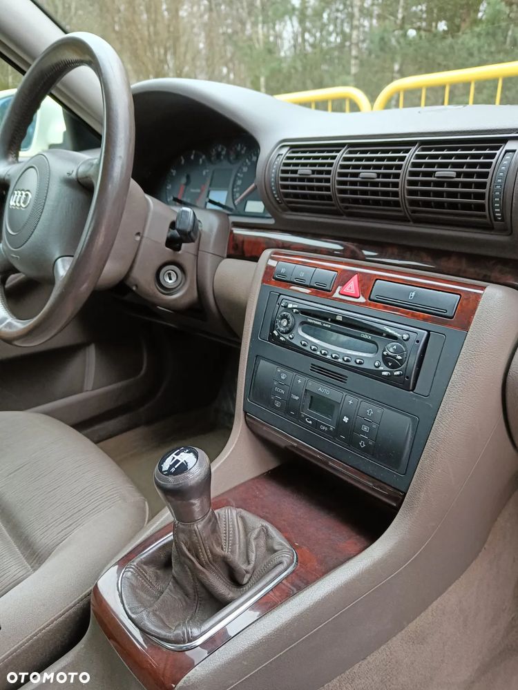 Audi A4 Limousine - 20