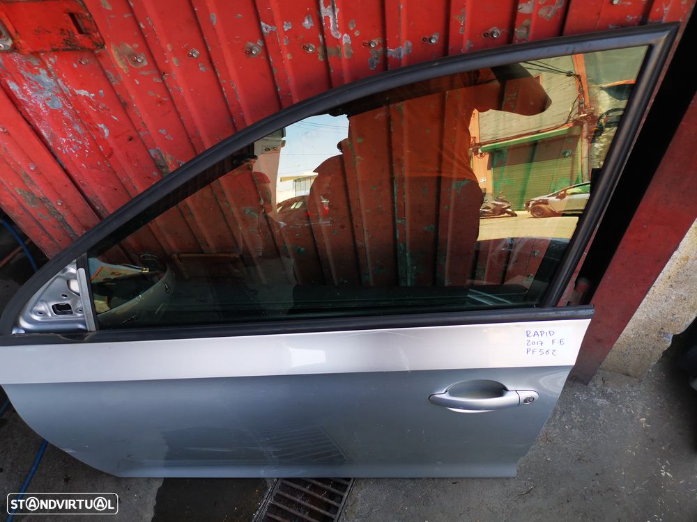 SKODA RAPID PORTA FRENTE ESQUERDA - PF562 - 2