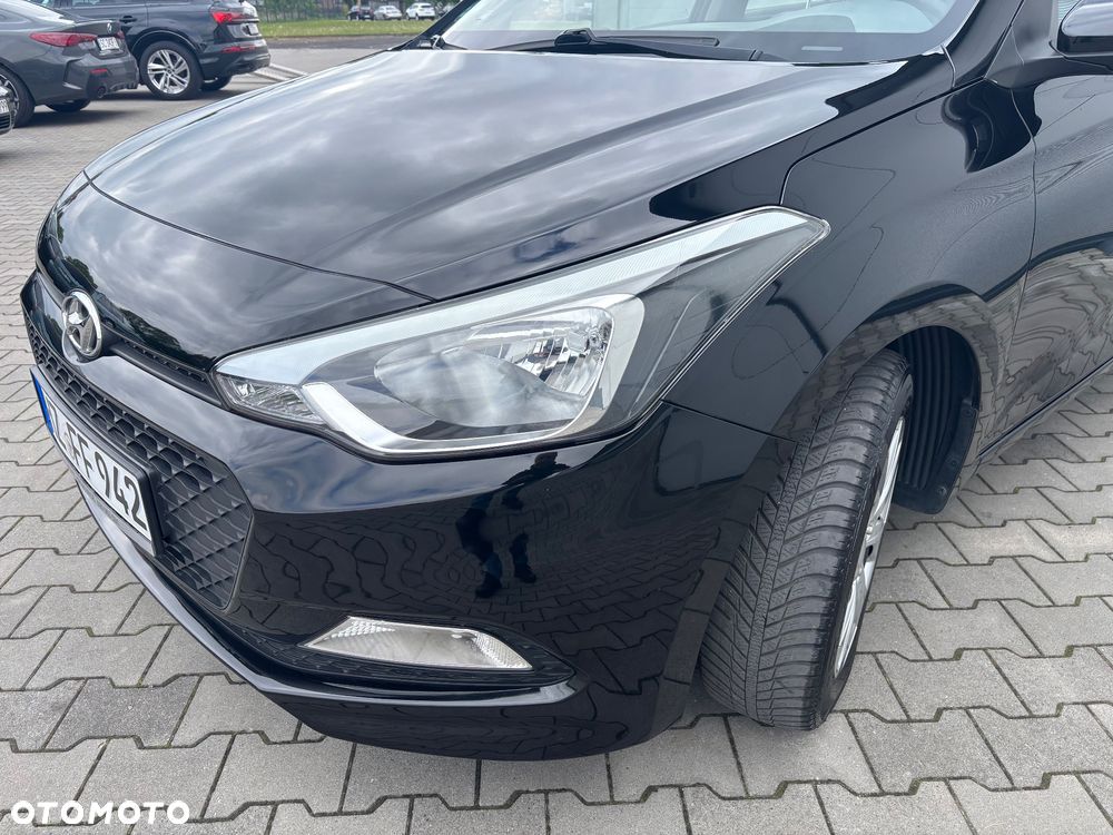 Hyundai i20 blue 1.2 Classic - 7