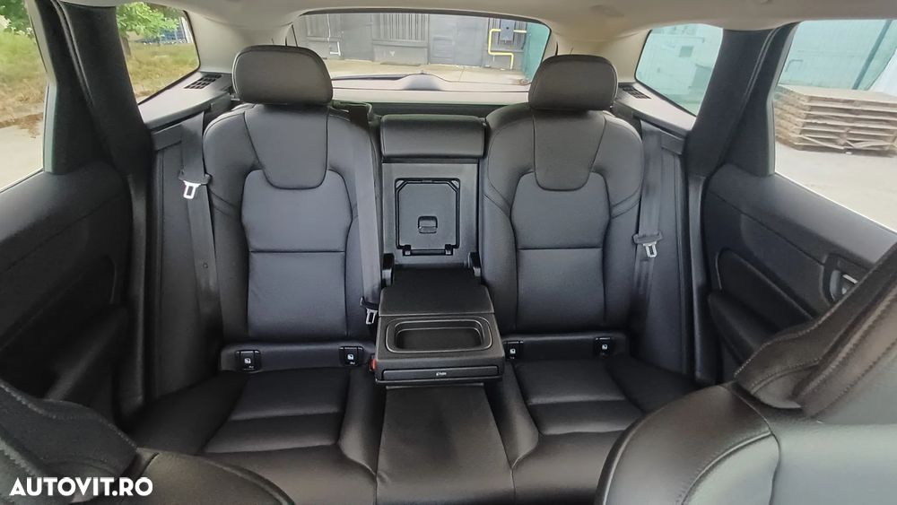 Volvo XC 60 B4 D AWD Geartronic Inscription - 8