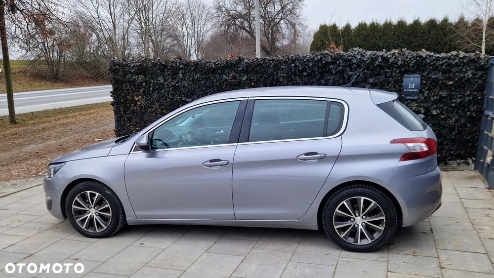Peugeot 308 1.2 PureTech Allure S&S - 4