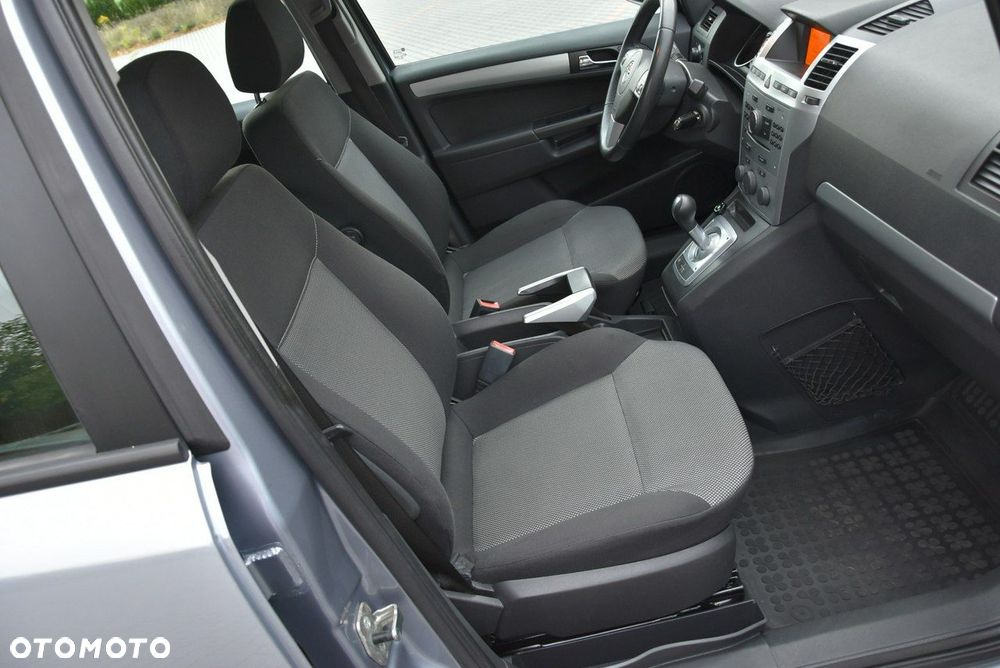 Opel Zafira - 25