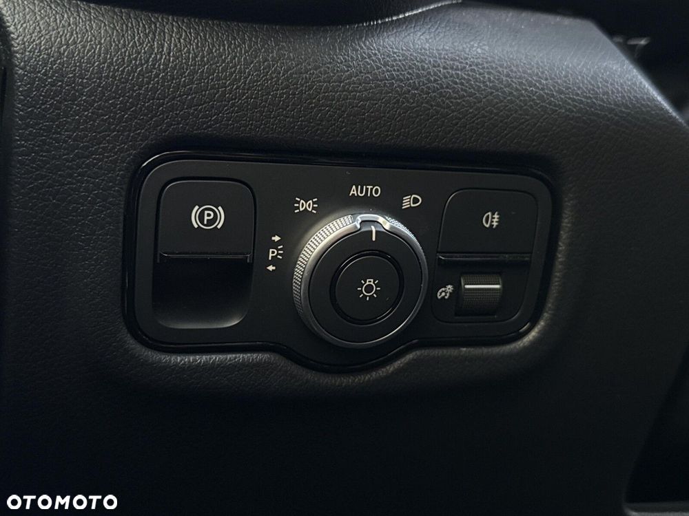 Mercedes-Benz Vito - 24