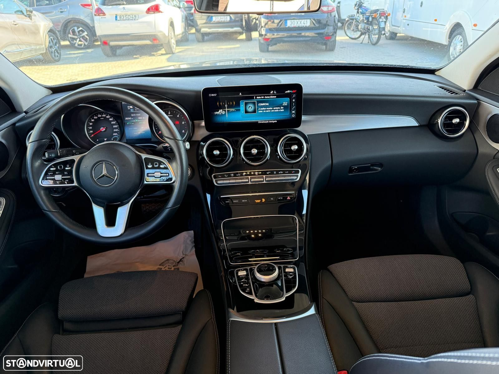 Mercedes-Benz C 300 e Avantgarde - 19