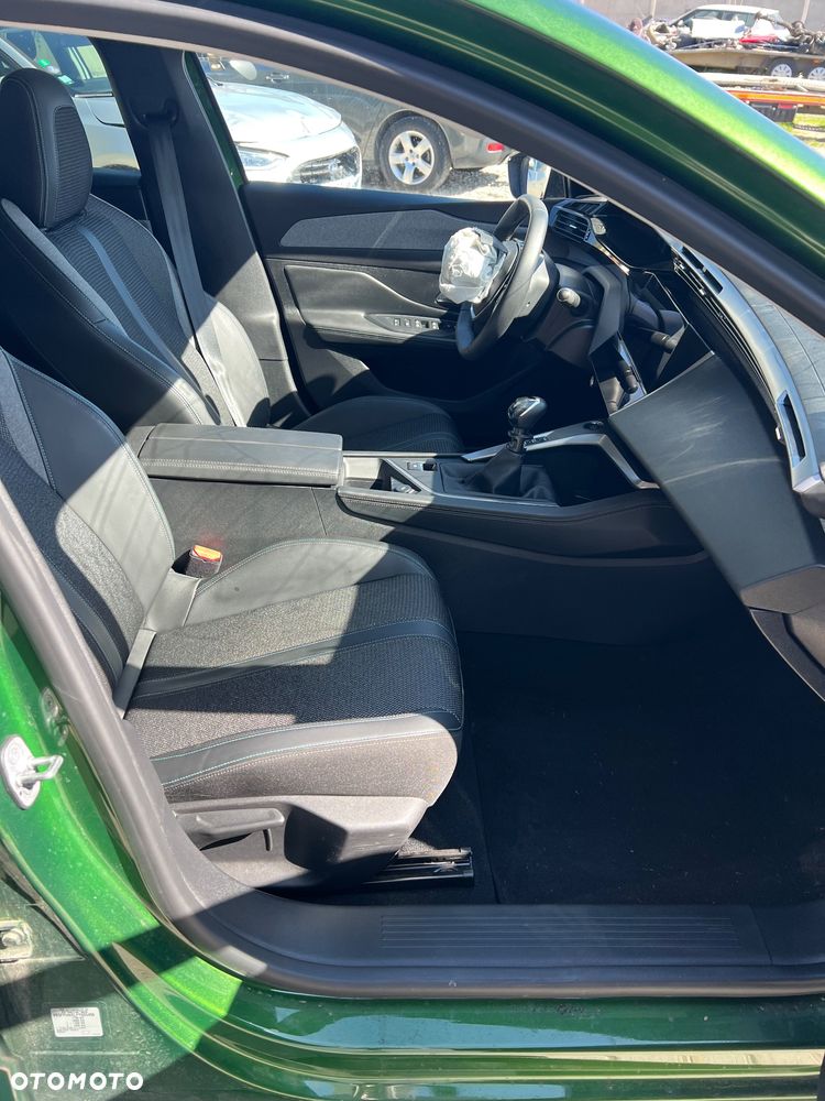 Peugeot 308 1.2 PureTech GPF Allure S&S - 9