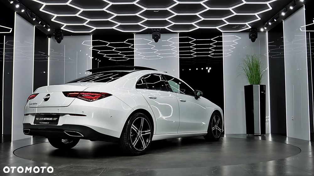 Mercedes-Benz CLA - 10