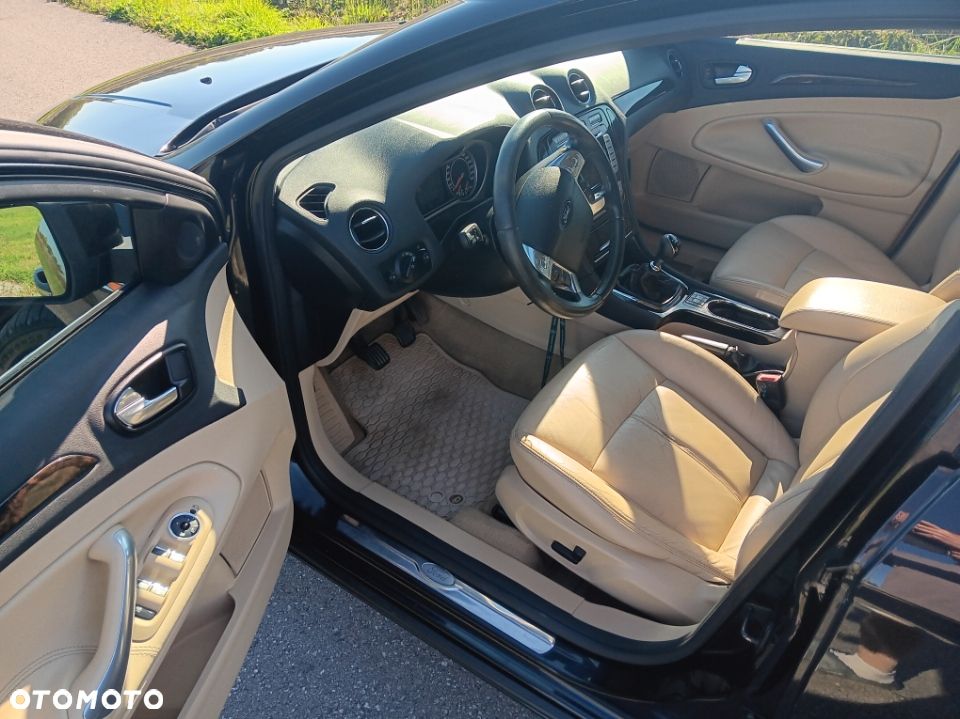Ford Mondeo - 8
