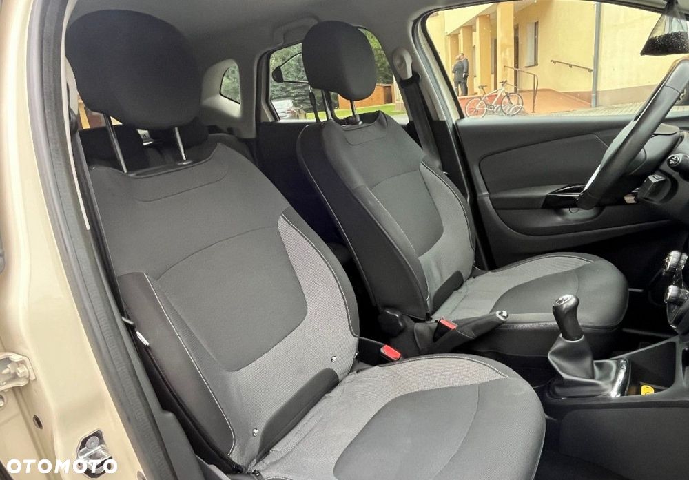Renault Captur - 24