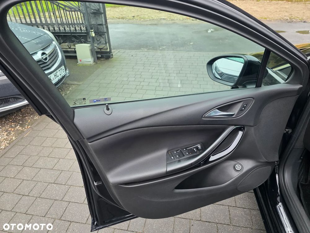 Opel Astra 1.4 Turbo Innovation - 17