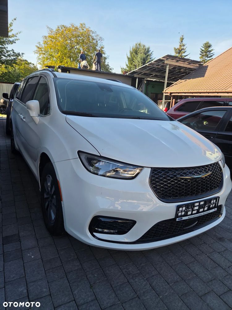 Chrysler Pacifica - 22