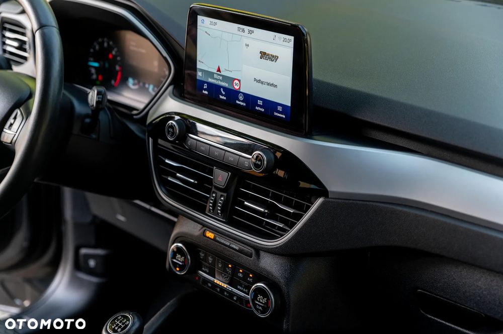 Ford Kuga - 26