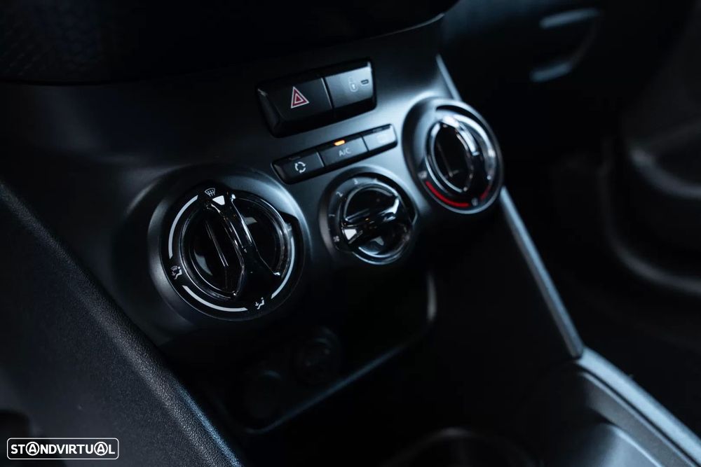 Peugeot 208 1.2 PureTech Active - 21