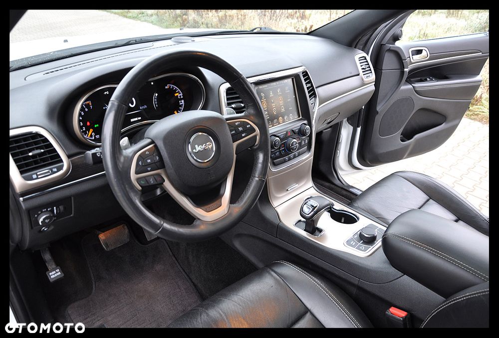 Jeep Grand Cherokee - 28