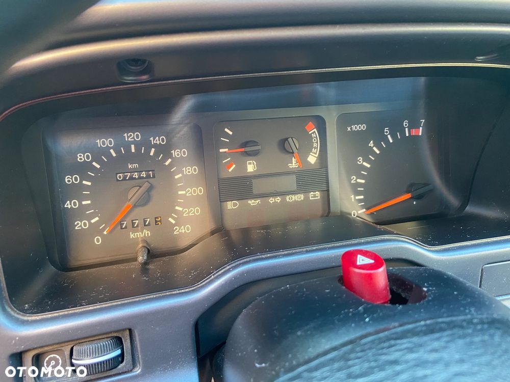 Ford Sierra 1.6 CLX / LX - 11