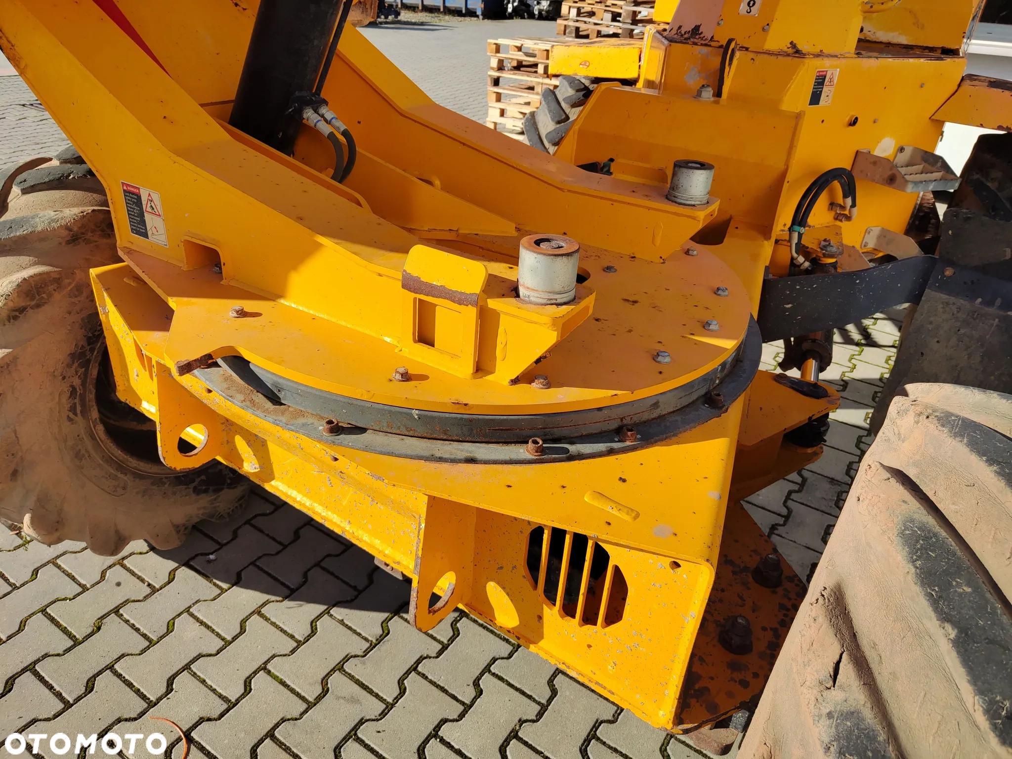 Thwaites Wozidło budowlane Mach 2066 6t wysyp obrotowy Terex Ausa - 9