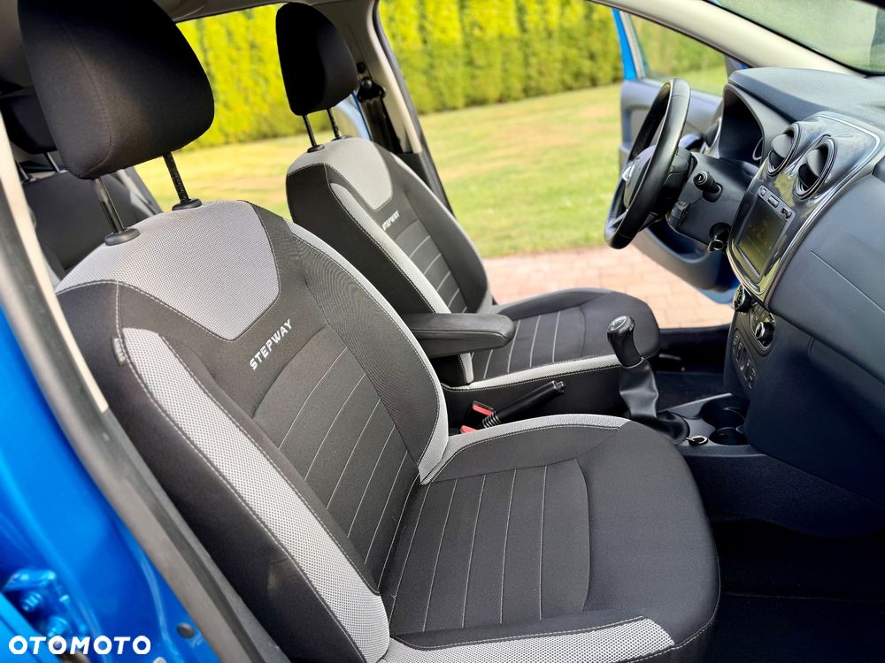 Dacia Sandero Stepway TCe 90 (S&S) Celebration - 28