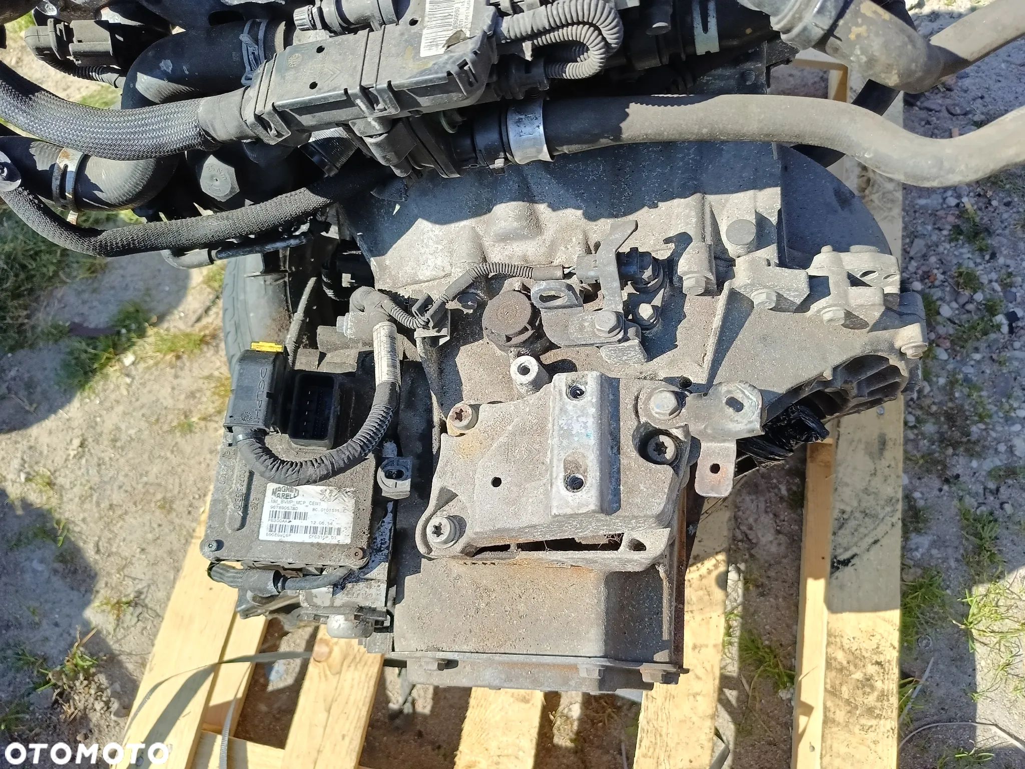 Skrzynia biegów Peugeot 5008 2008  1.6 e-HDI + STEROWNIK 9678905780, P8300AA2 - 1