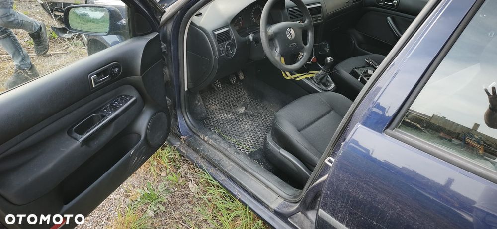 Volkswagen Golf - 5