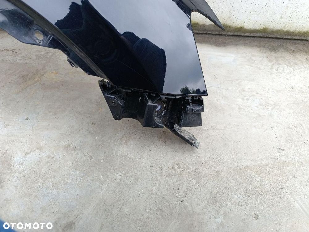 RENAULT ARKANA BŁOTNIK PRAWY PRZÓD - 10
