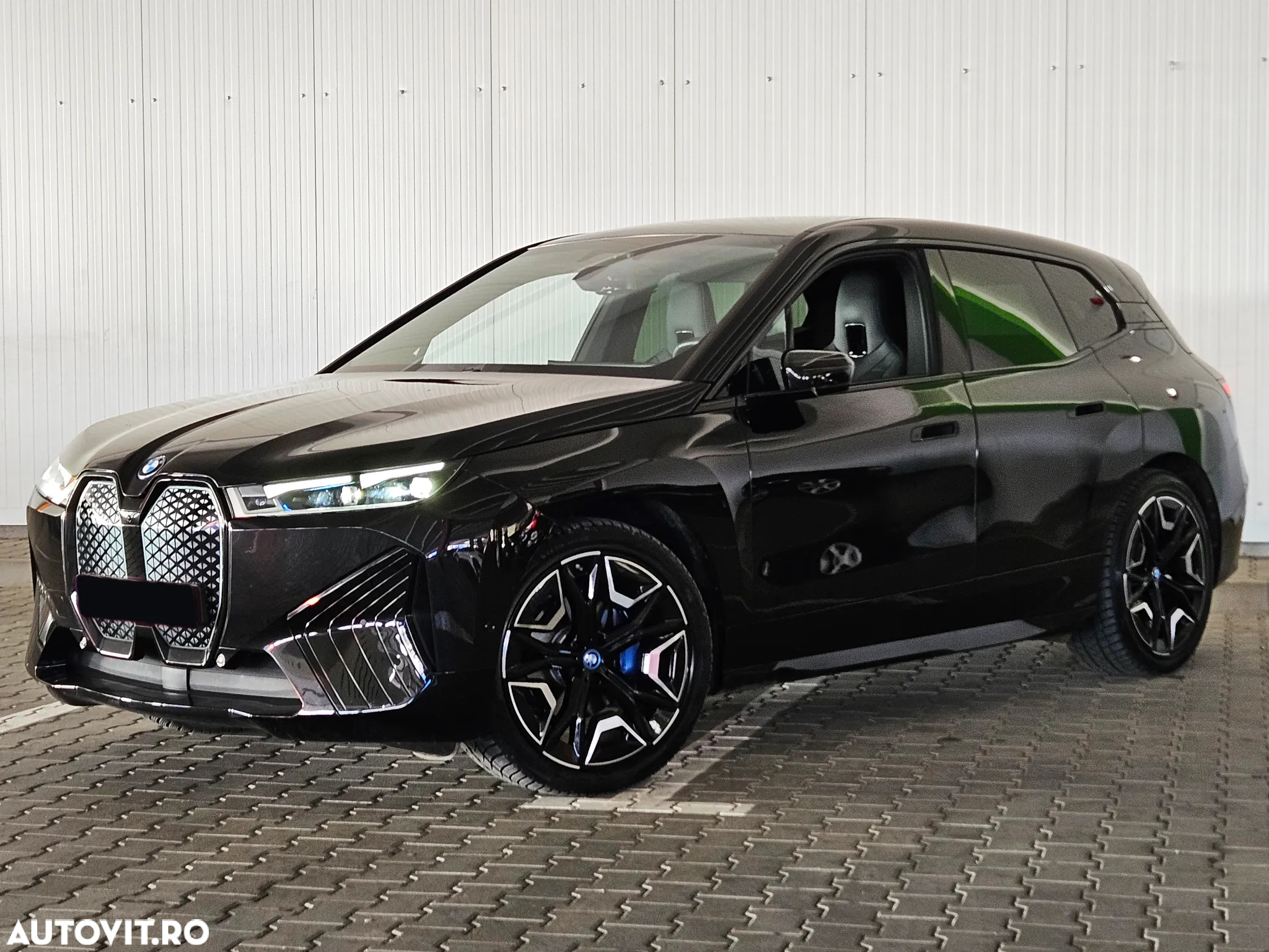 BMW iX xDrive40 - 10