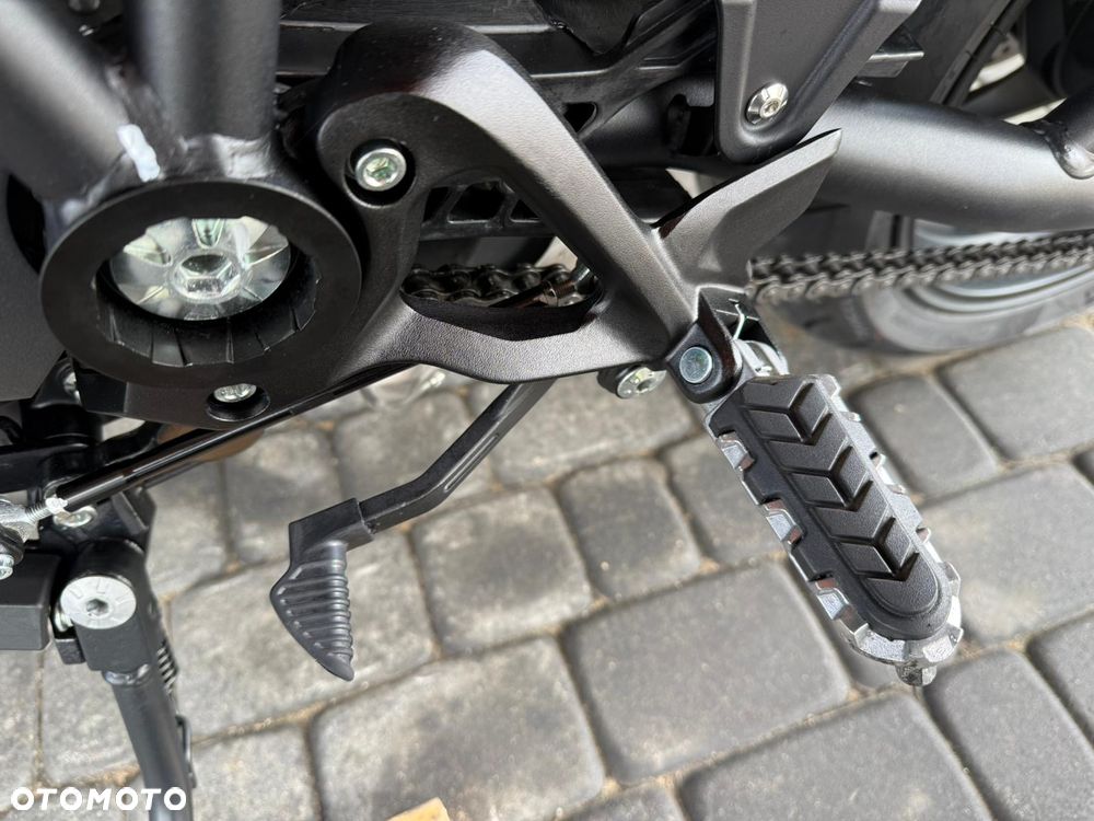 Benelli 752 S - 9