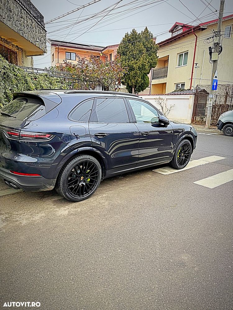 Porsche Cayenne E-Hybrid Tiptronic S - 2