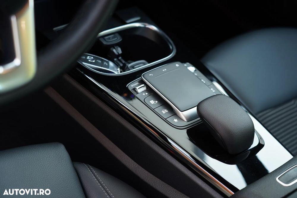 Mercedes-Benz CLA 250 e 8G-DCT - 19