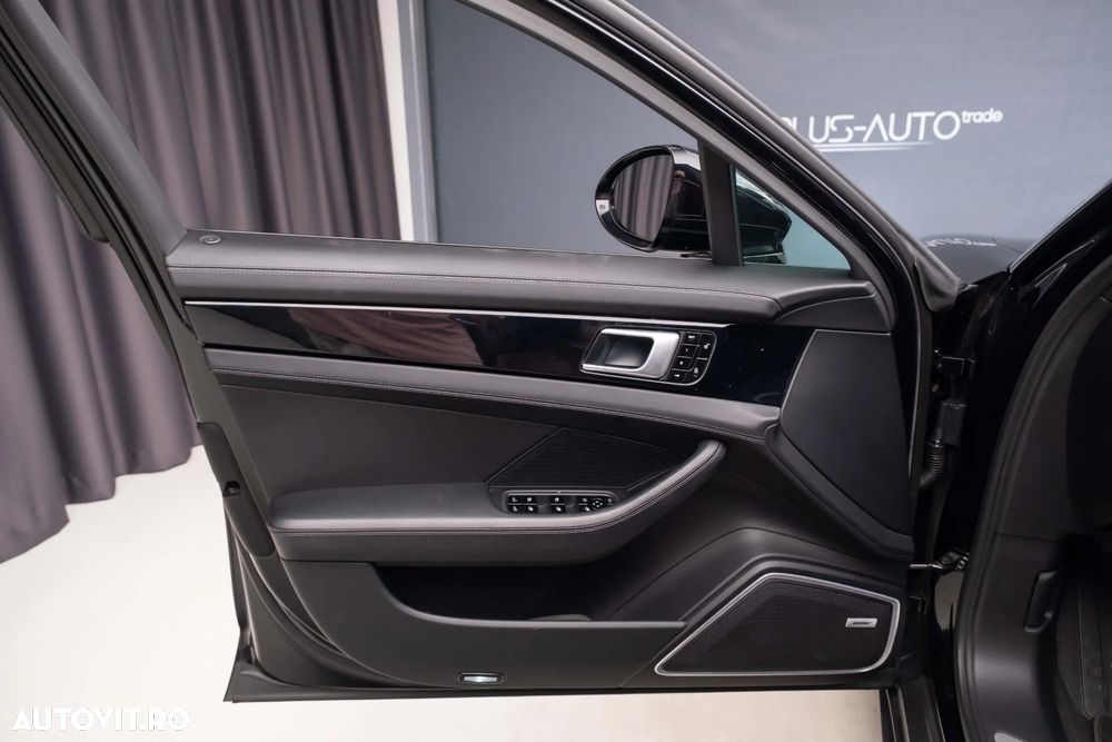 Porsche Panamera 4S - 15