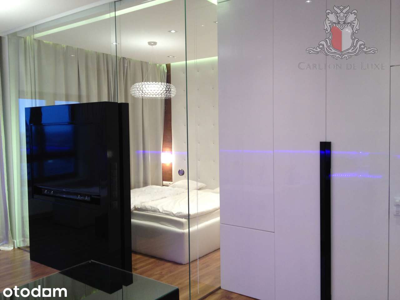 fully furnished 2 room apartment with air conditioning