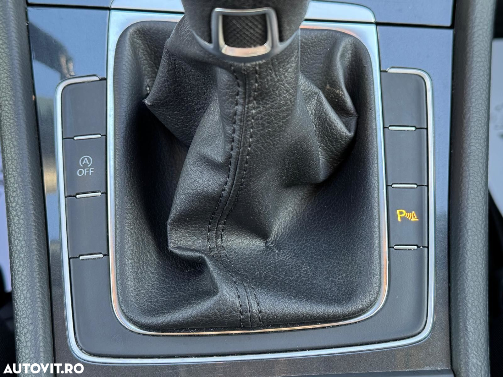 Volkswagen Golf - 11