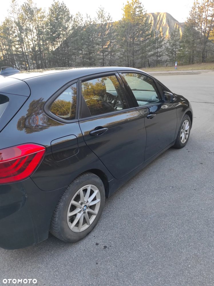 BMW Seria 2 218d - 9