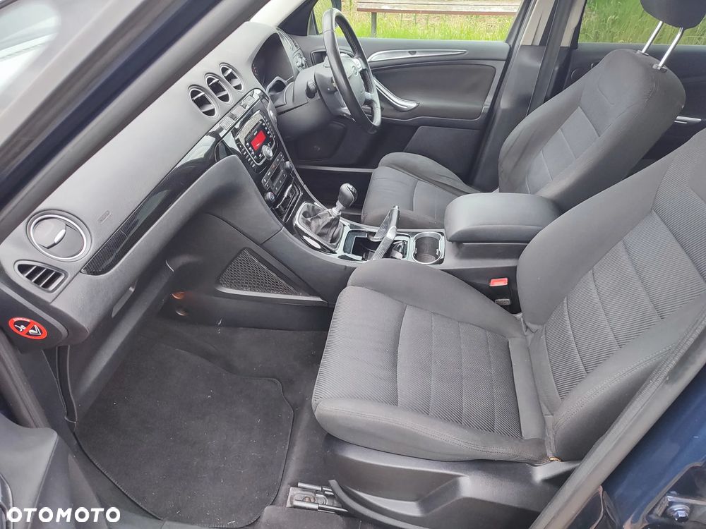 Ford S-Max - 37