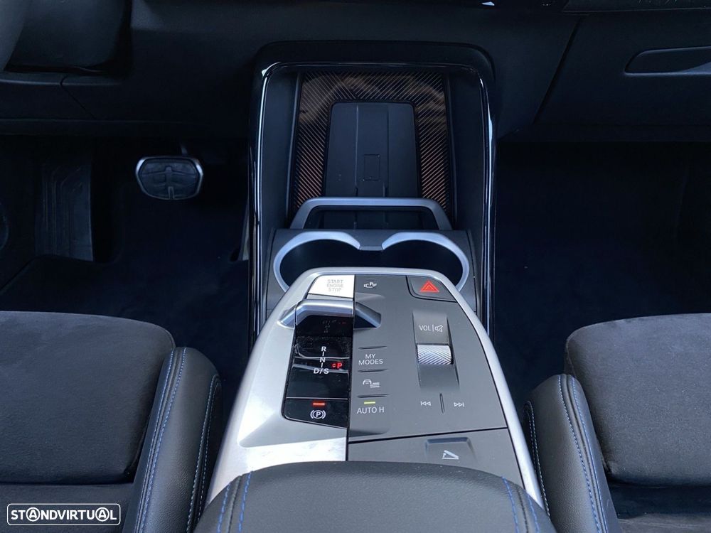 BMW X2 18 d sDrive Auto Pack M — fotografia 12