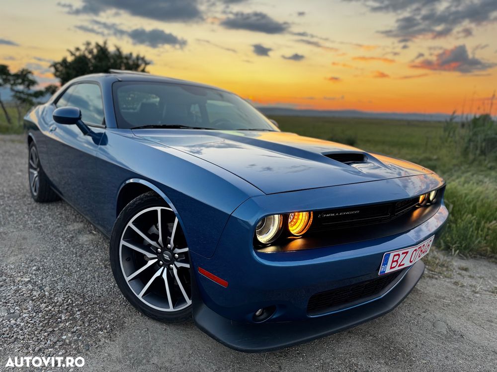 Dodge Challenger - 7