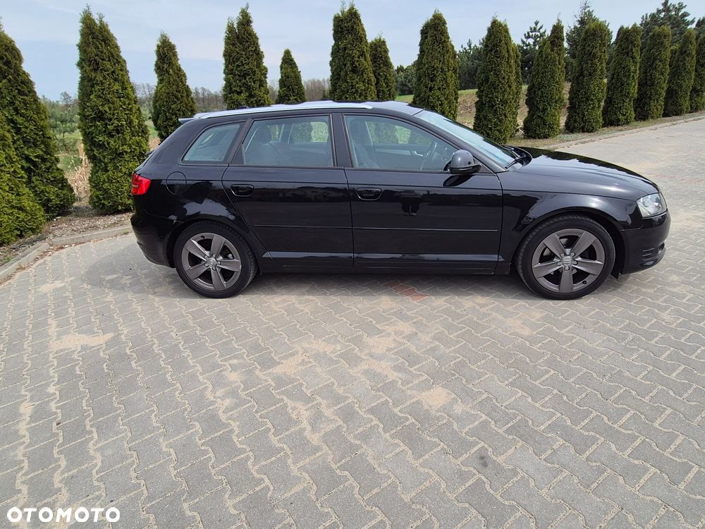 Audi A3 Sportback 2.0 TDI DPF Attraction - 2