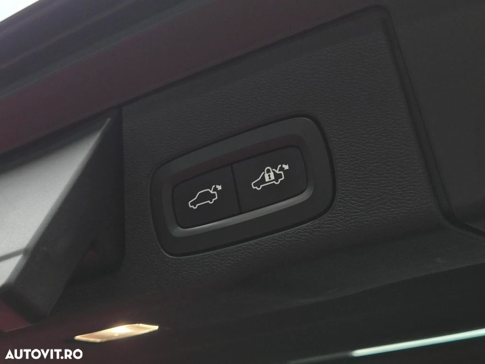 Volvo XC 60 D4 AWD Geartronic Inscription - 33