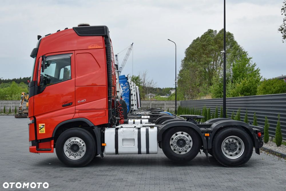 Volvo FH540 / 6x2 / EURO 6 / PUSHER / OŚ SKRĘTNA-PODNOSZONA / RETARDER / KLIMATYZACJA POSTOJOWA / NAWIGACJA / ACC / LEDY / 2 ZBIORNIKI PALIWA / ALUFELGI / SERWISOWANY / SPROWADZONY - 8