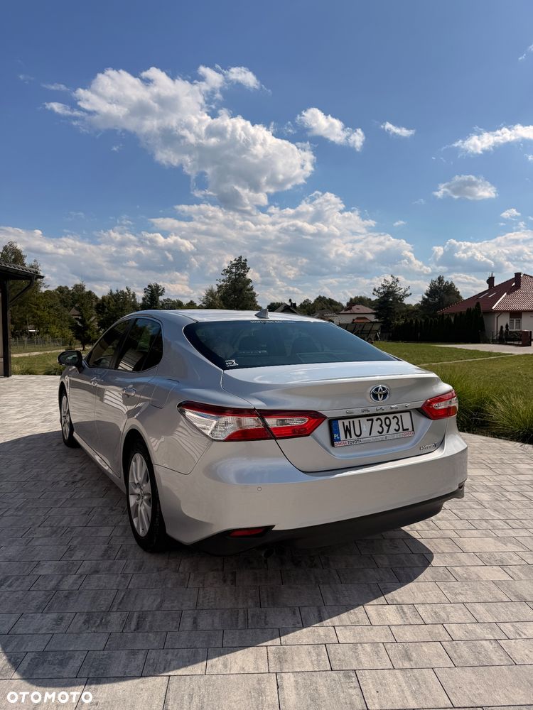 Toyota Camry 2.5 Hybrid Comfort CVT - 3