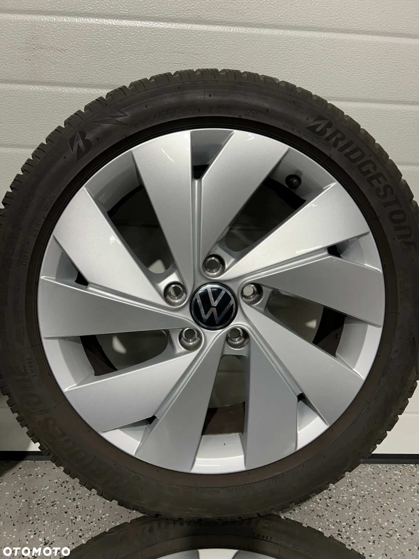 Oryginalne KOŁA FELGI 17 VW GOLF 8 7 6 5 A3 8Y 8V Bridgestone 205/50R17 2023r 7mm jak NOWE - 5