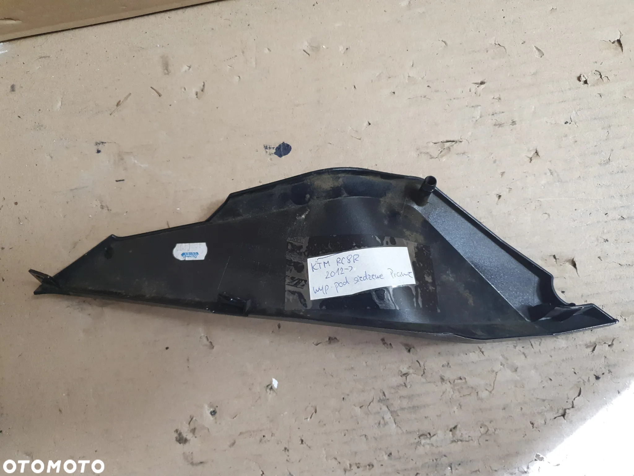 ktm rc8r 2012 wypełnienie pod siedzenie prawe bok prawy - 4