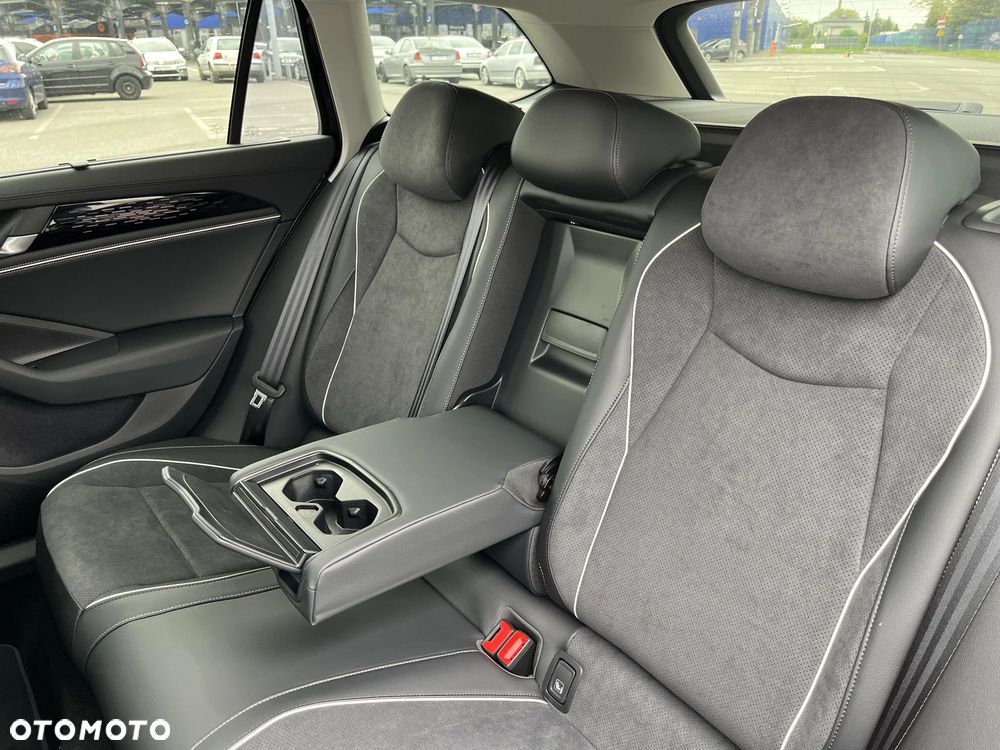 Volkswagen Passat - 17