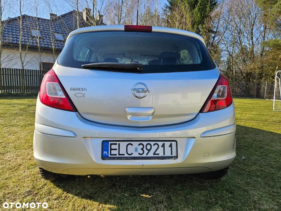 Opel Corsa 1.4 16V Enjoy - 9