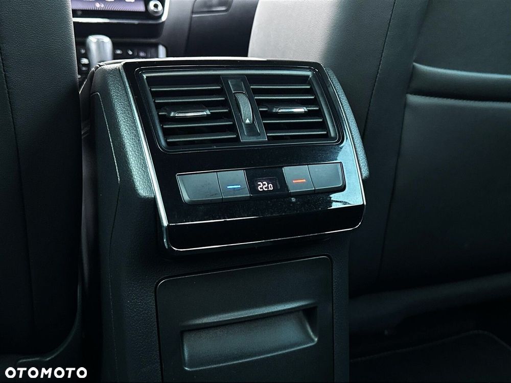 Skoda Superb 2.0 TSI Sportline DSG - 34