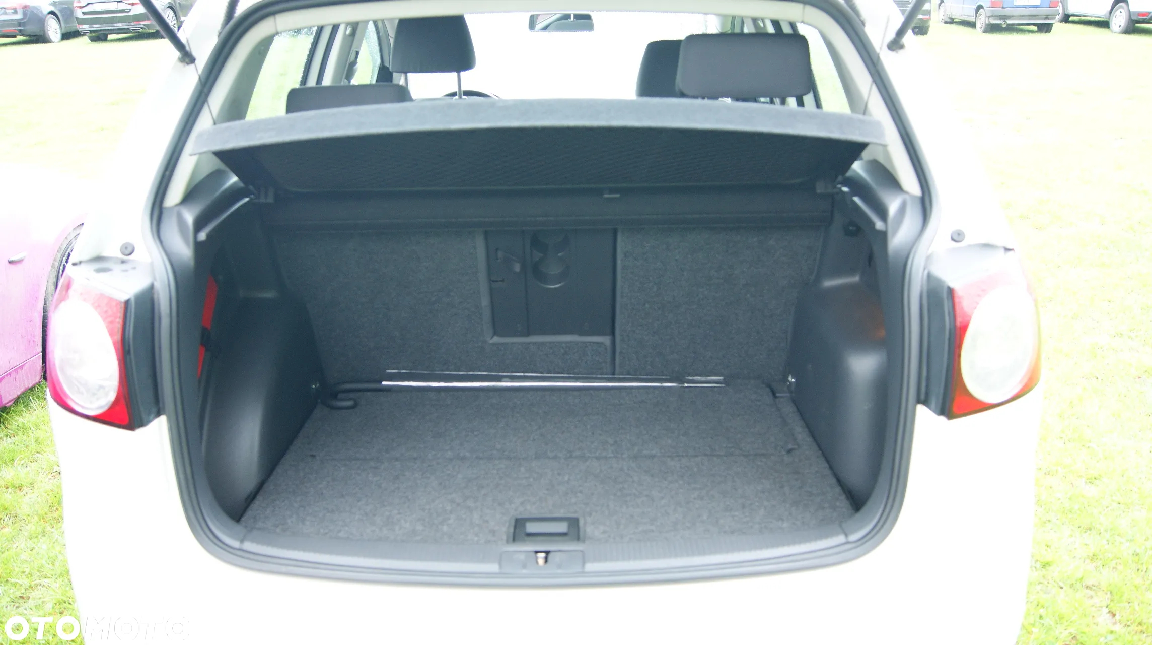 Volkswagen Golf Plus 1.9 TDI Comfortline - 9
