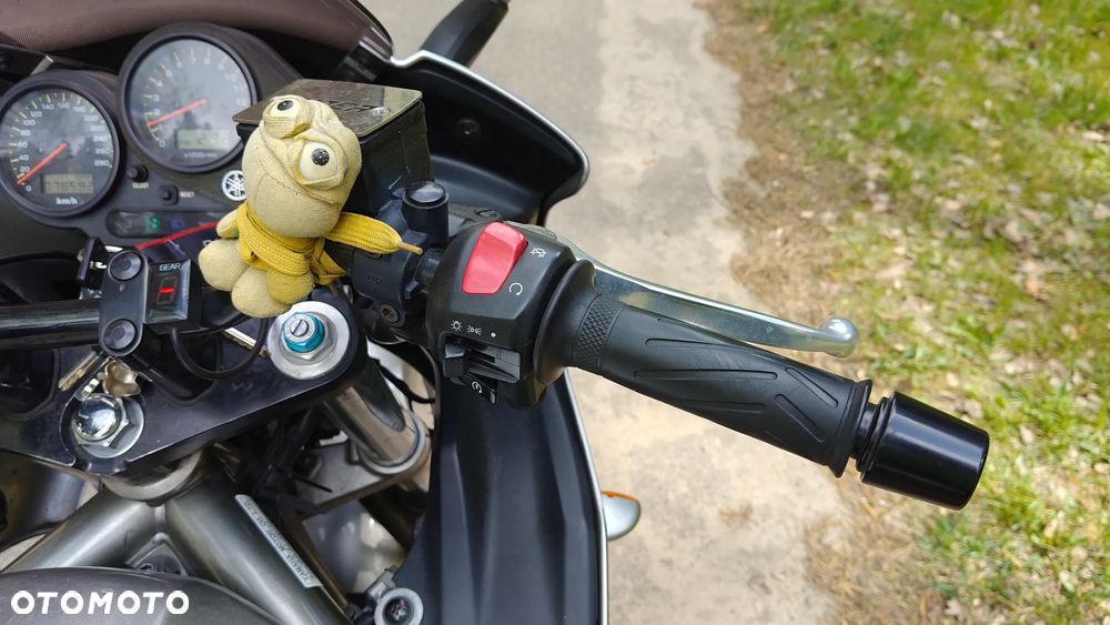 Yamaha FZS - 12