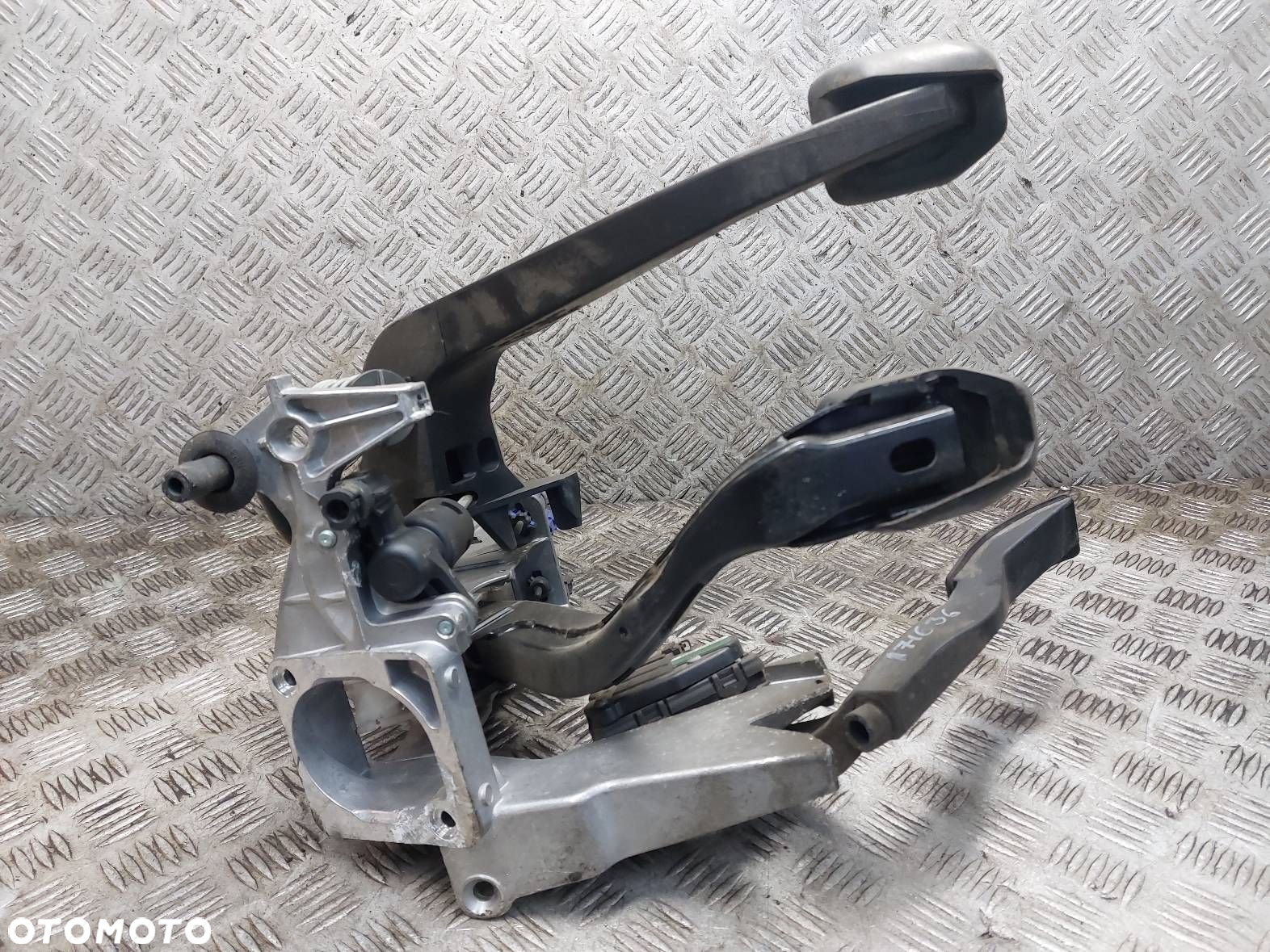 KOMPLET PEDAŁÓW AUDI A4 B6 2.0 20V ALT 8E1721117A 8E1721523A - 3